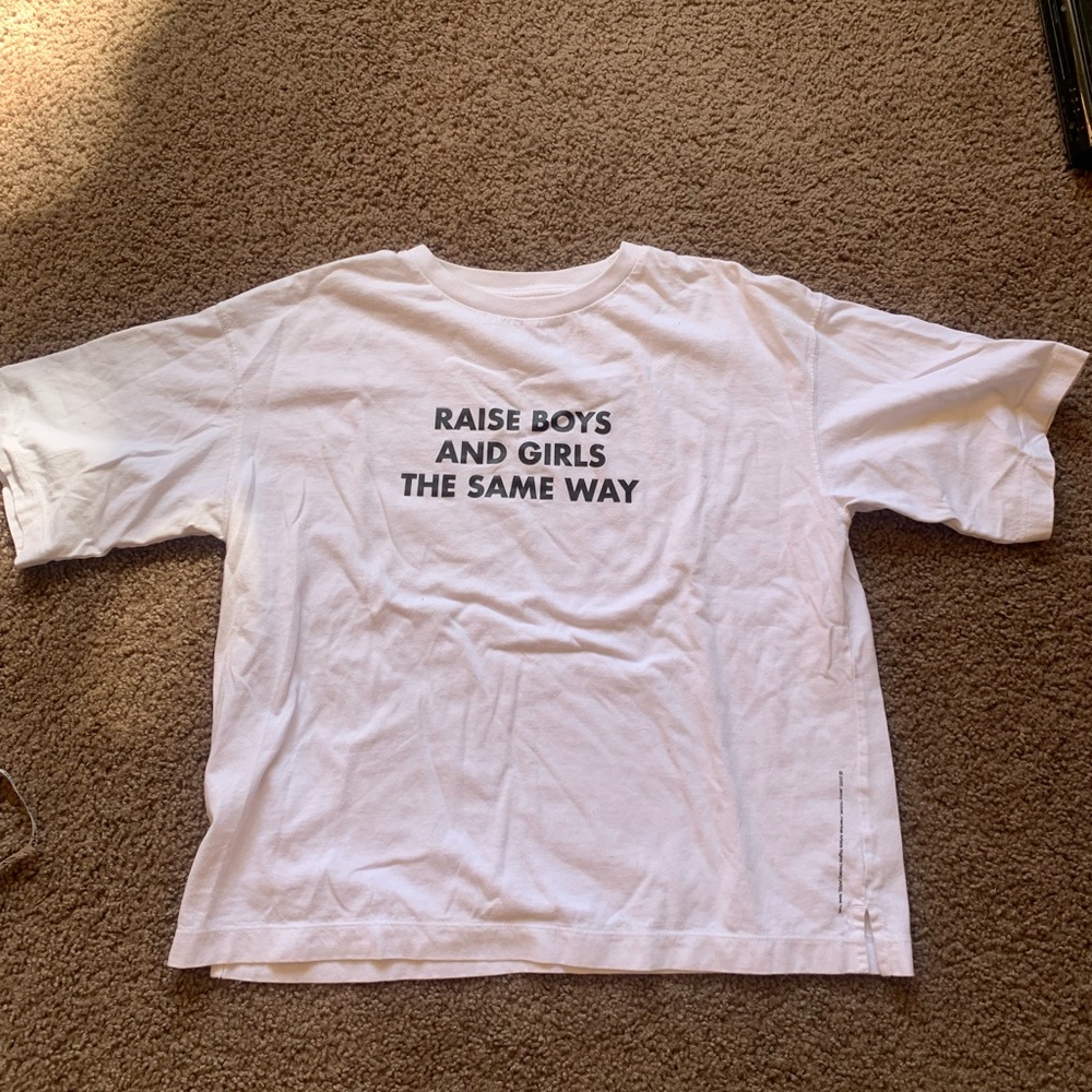 Uniqlo Graphic White Tee Size Small